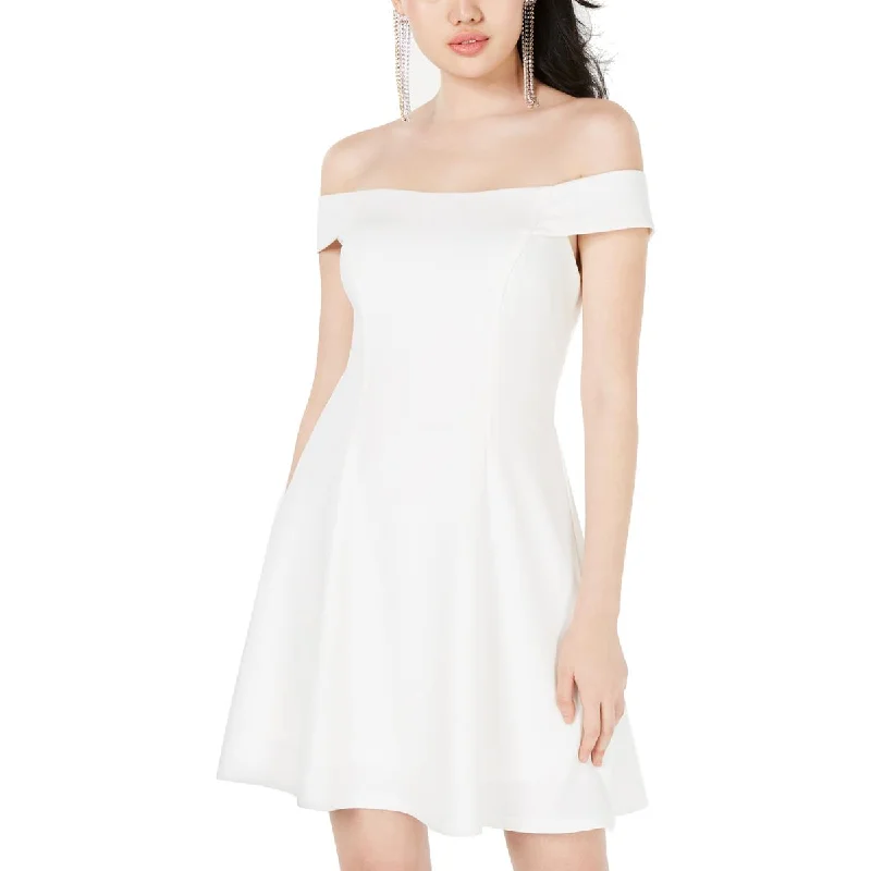 Forward Trendsetter Juniors Womens Off-The-Shoulder A-Line Mini Dress Refined Simplicity