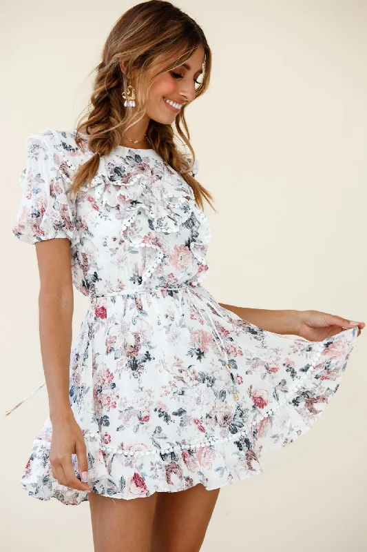 Save Big Finders Keepers Ruffle Trim Lace-Up Back Dress Floral Print White Dreamy Aesthetic