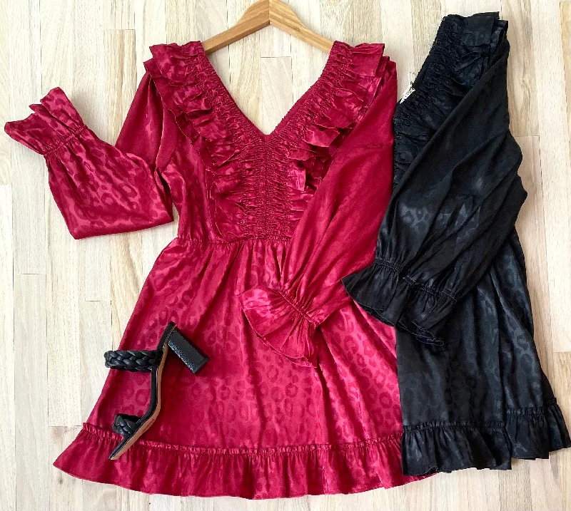 Daily Deals "Tina" Satin Leopard Dress Mid - Season Sale