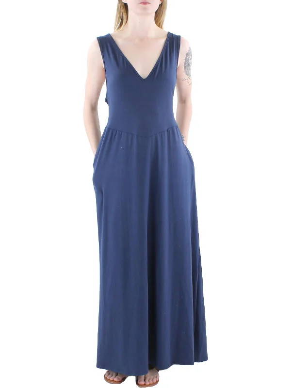 Chic Trends Unveiled Plus Womens Solid V Neck Maxi Dress Parisian Effortless Chic Style