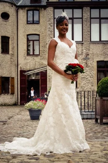 Boutique Styles Sleeveless Lace Mermaid Queen Anne Neckline Dress With Keyhole Back Sophisticated Cut