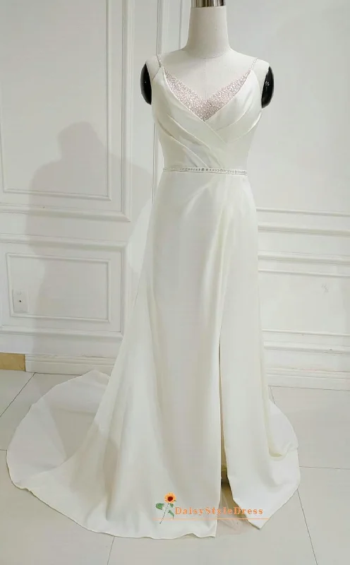 Dive Into Trendy Styles Fashion Slit Beaded Wedding Dress Nordic Minimalist Home Look