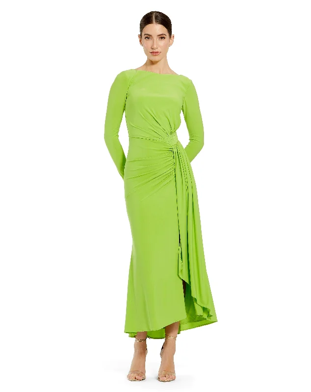 End-Of-Season Clearance Mac Duggal 27358 Long Sleeve Fitted Formal Dress Modern Romance