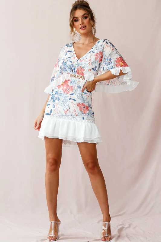 End-Of-Season Clearance Caspar Batwing Floral Dress White Tropical Island - Inspired Attire