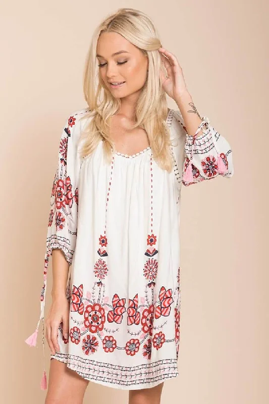 New Arrivals Ellis Floral Day Dress White / Red Feminine Soft - Hued Look