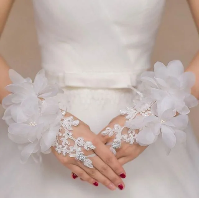 Women's Clothes And Garments Huge Markdowns Flower Beading Wedding Gloves
