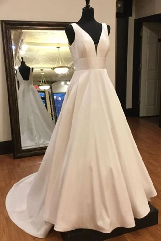Chic Style, Always In Vogue Simple  A line V-neck Ivory Wedding Dress Final Clearance