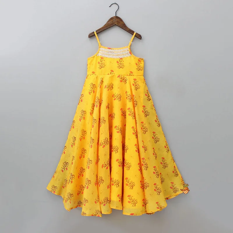 Elegant Fashion Offers Sequins Detailed Floral Printed Yellow Kurti Chic Urban Fashion Look