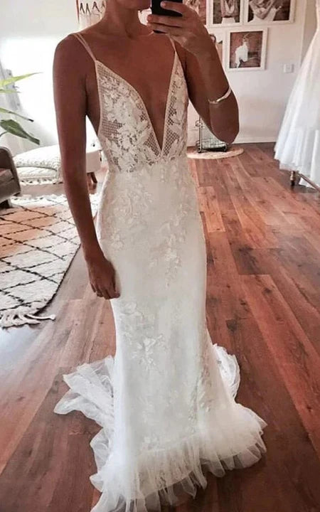 Holiday Glam Sexy Plunged Sheath Applique Spaghetti Wedding Dress Dreamy Aesthetic