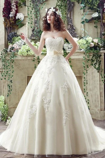 Urban Fashion Newest Sweetheart Lace Appliques Wedding Dress Bowknot Sweep Train Contemporary Elegance