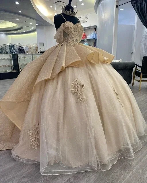 You'Ll Love Us Because Sparkly Champagne Princess Ball Gown Quinceanera Dresses Elegant Straps Appliques Sweet 16 Dress Y4150 Bold Patterns