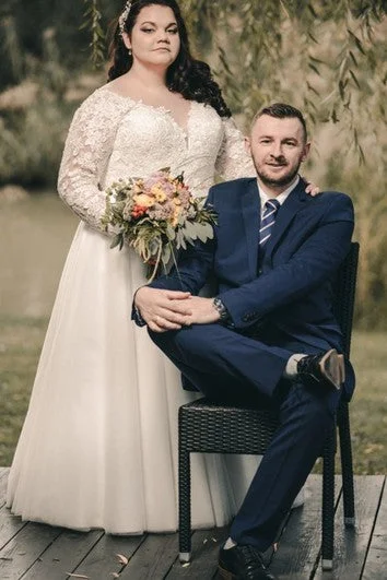 Fashion Sale Plus Size V-neck A Line Floor-length Tulle and Lace Wedding Dress Graceful Movement