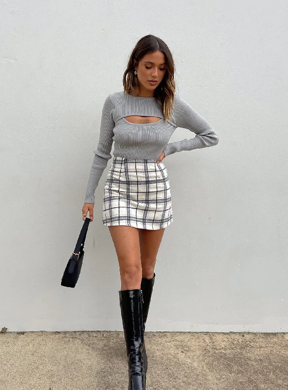 Comfortable Women's Attire Chic Wardrobe Gracia Mini Skirt Check