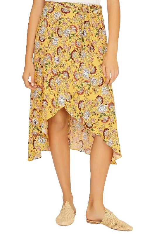 Fashionable Women's Outfit Casual Chic Jamie Faux Wrap Midi Skirt In Sunrays