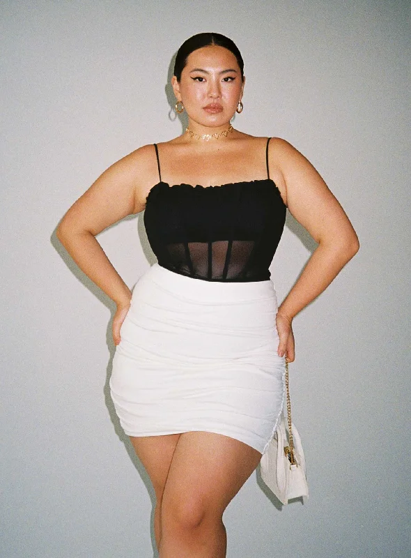 Women's Active Outfit For Fitness Current Trends Benji Mini Skirt White Curve