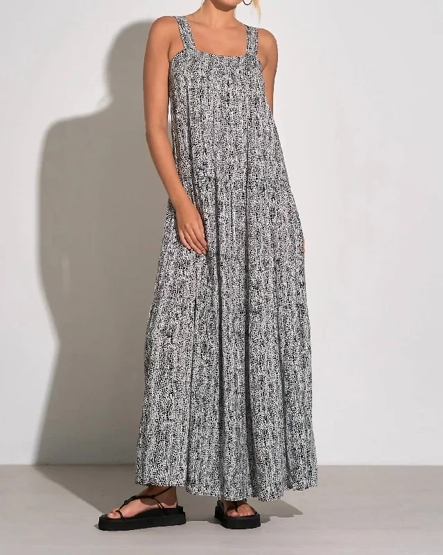 Tailored Clothing For Women Snake Print Dress In Print Black