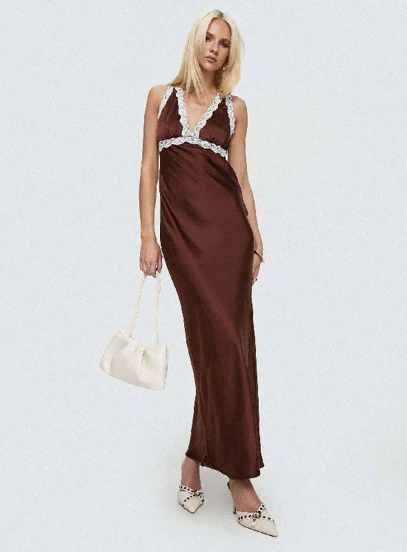 Women's Weekend Outfit Natassja Maxi Dress Chocolate